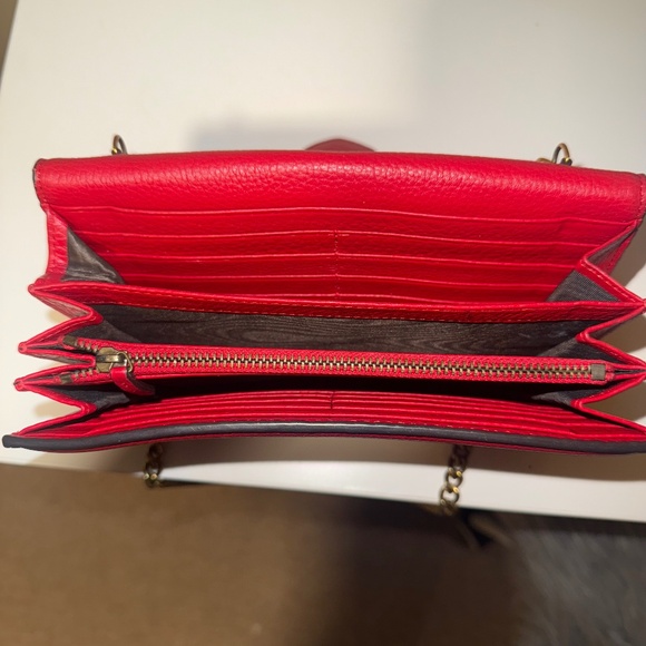 Gucci GG Marmont Chain Wallet - Picture 11 of 11